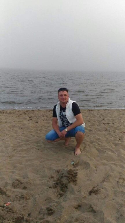 ,   Igor, 42 ,   