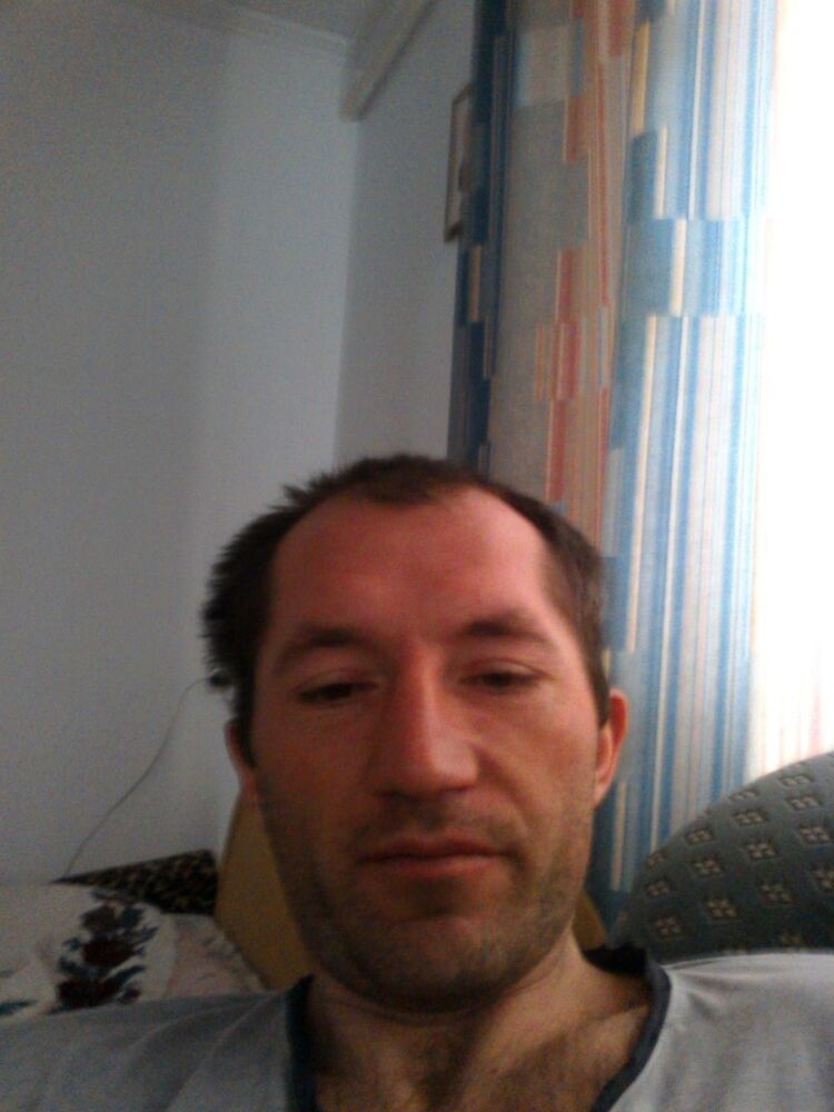  9046284  Sasha, 44 ,    