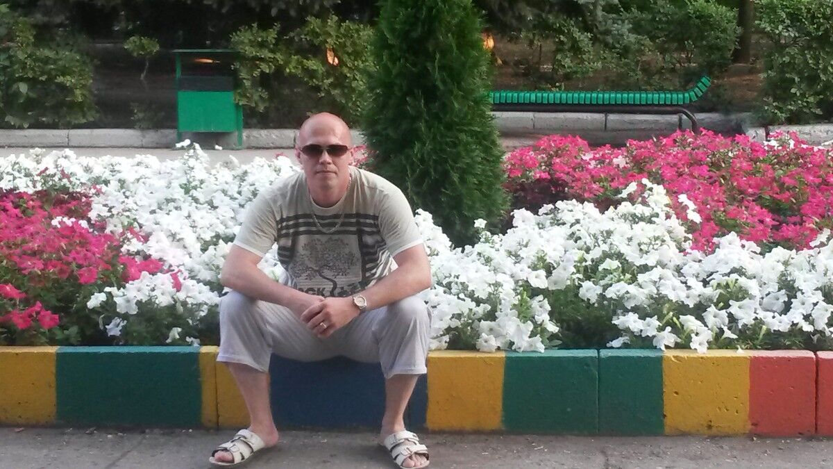  6041624  Andrej, 47 ,    