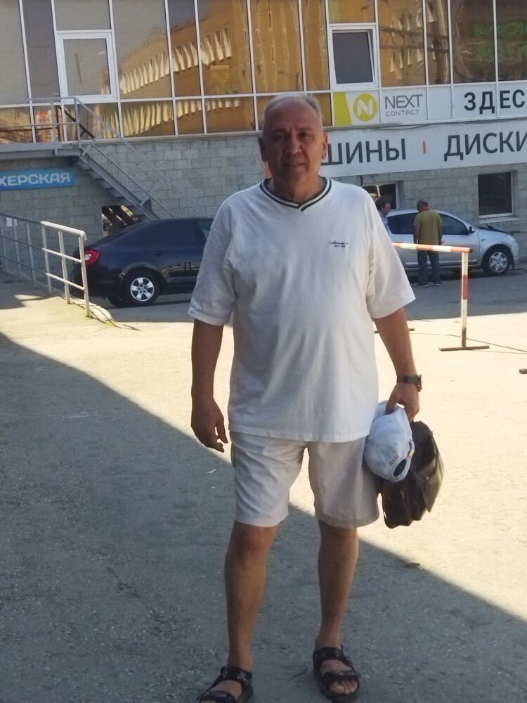  52890324  Anar, 49 ,    