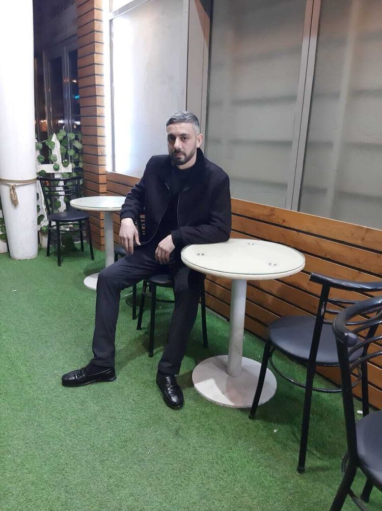  ,   Anar, 32 ,   ,   