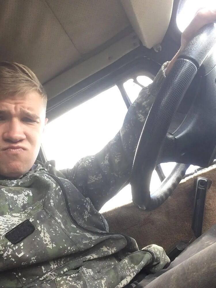  47303384  Arseny, 26 ,    