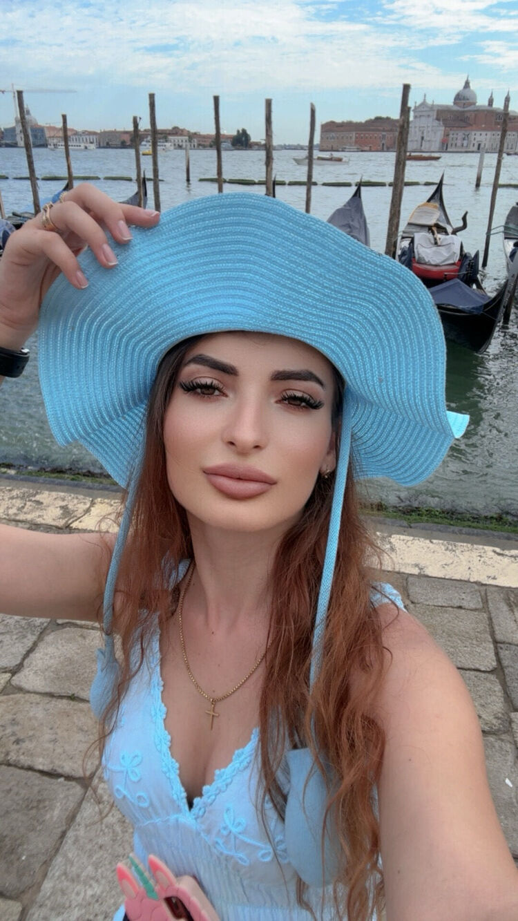  ,   Vera, 27 ,   ,   
