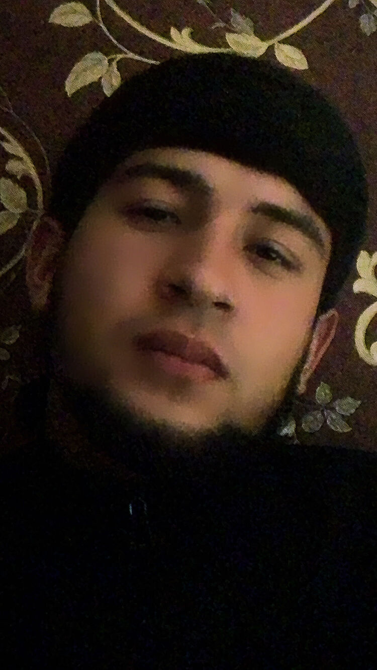  42551044  Abdullax, 22 ,    
