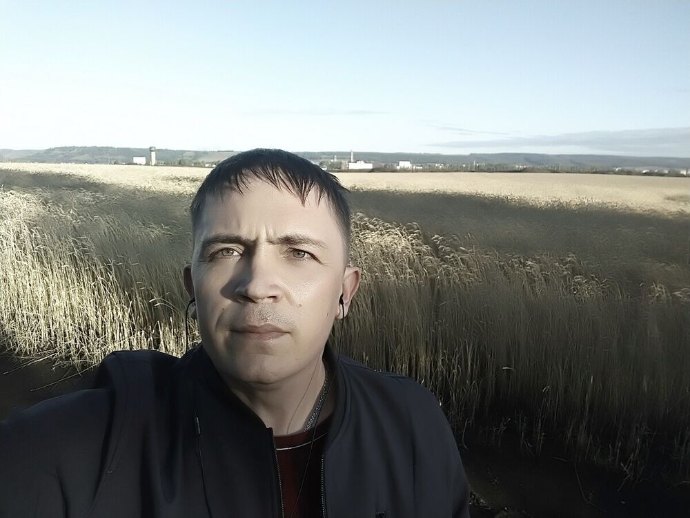  21184274  Vadim, 40 ,    