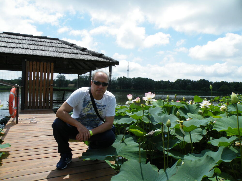  12465934  Viktor, 45 ,    