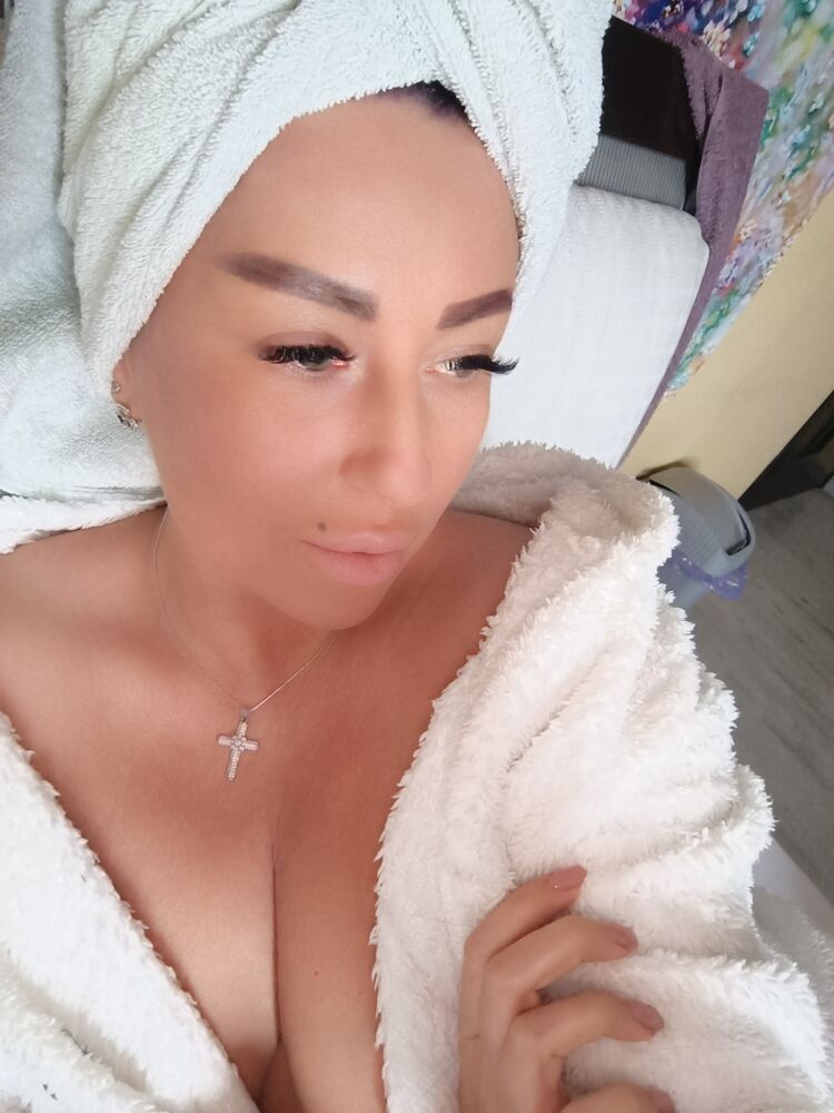  54808134  Sultana, 39 ,    