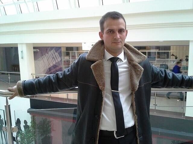  27454194  Denis, 37 ,    