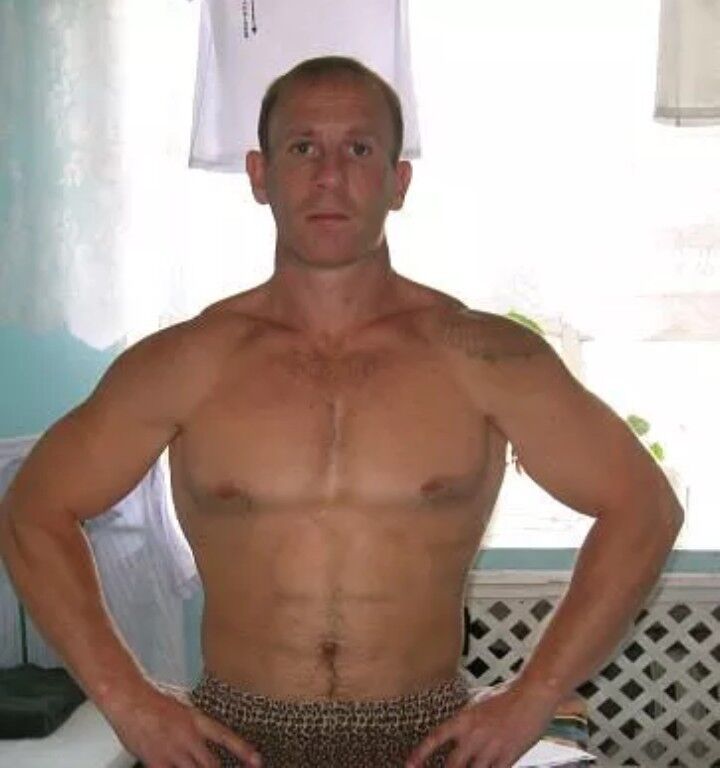  11084704  Denis, 47 ,    