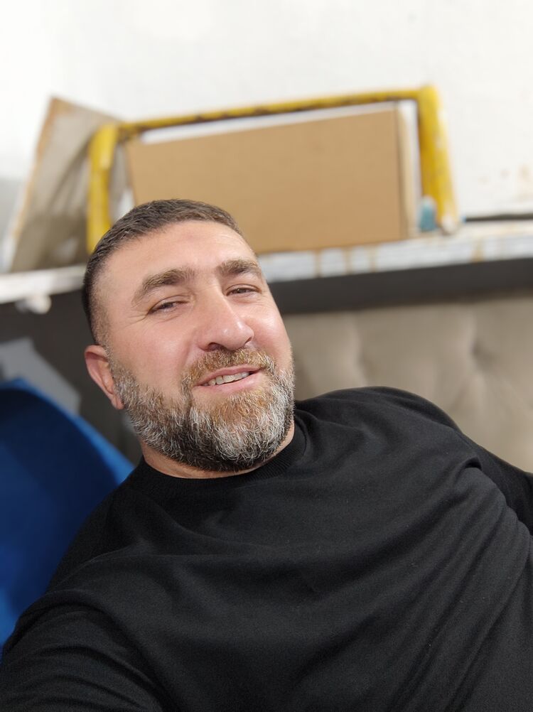  26703364  Hikmet, 40 ,    