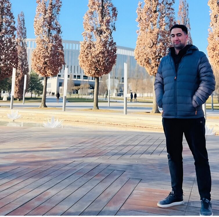  ,   Omid, 22 ,   ,   