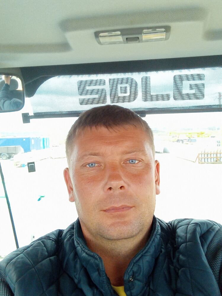  48124794  , 40 ,    