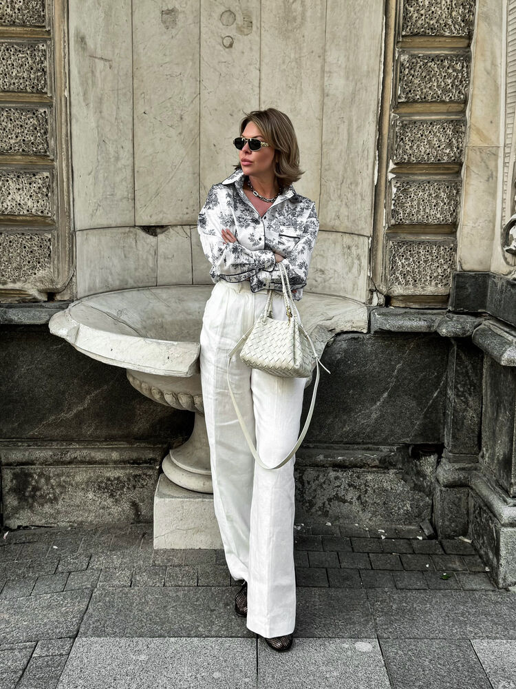  -,   Eva, 39 ,   ,   