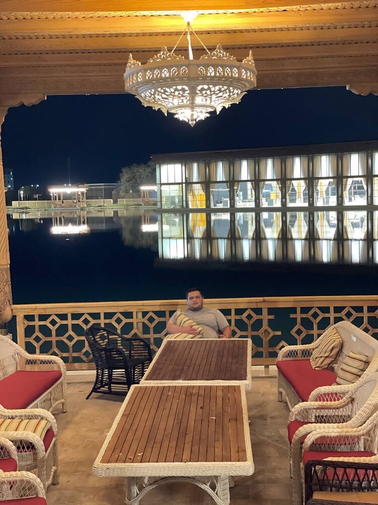  37331974  , 28 ,    -