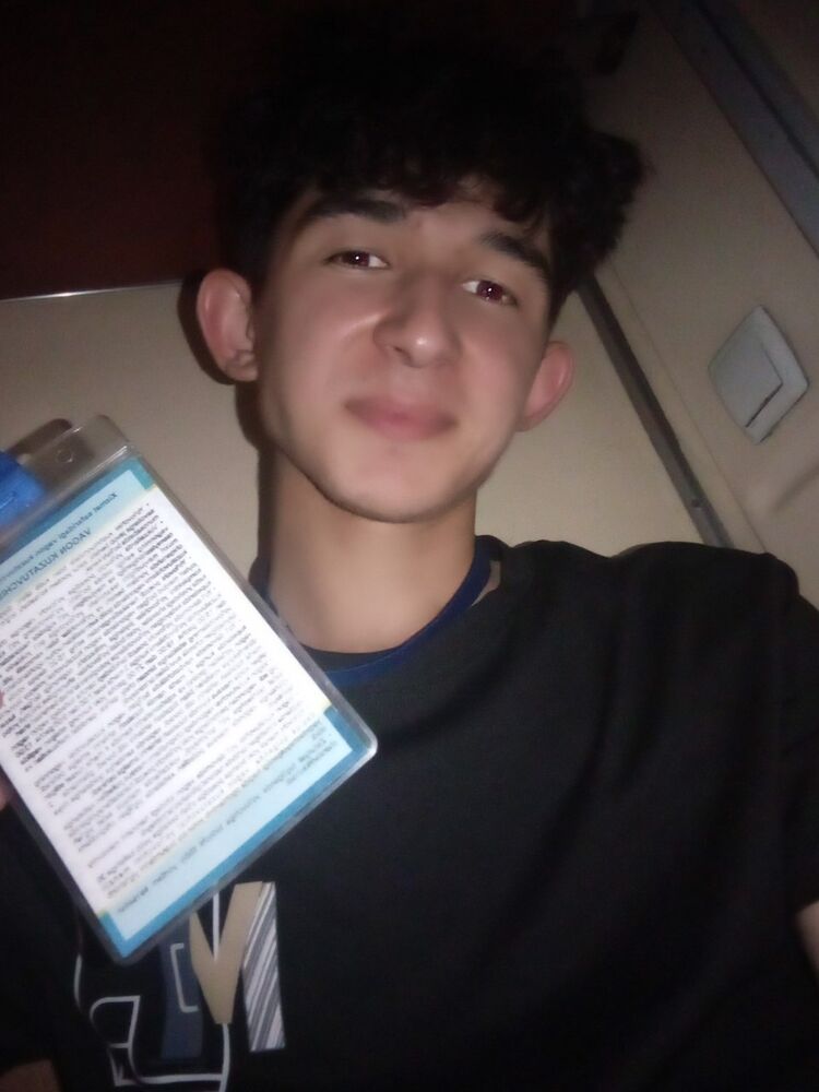  45045844  Khamidovic, 22 ,    