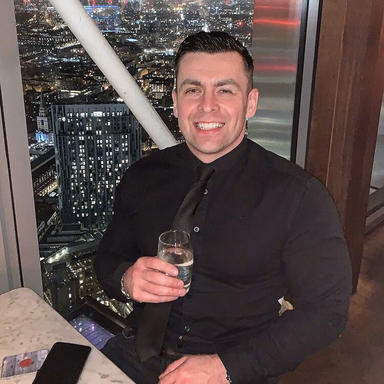  49480614  Michael cole, 46 ,    