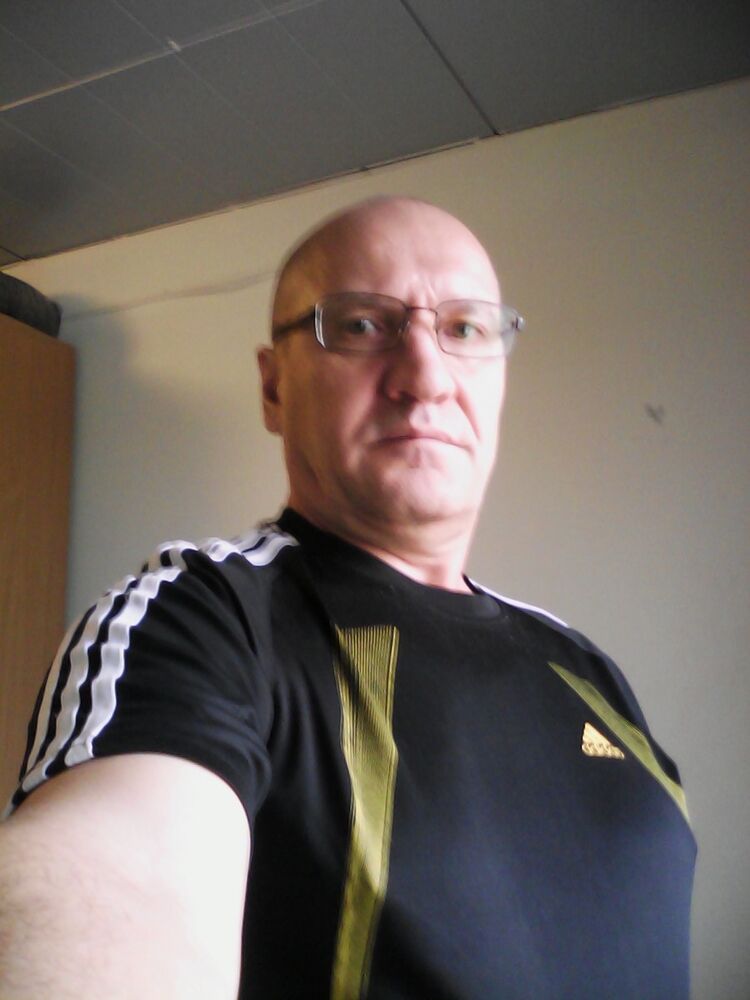  8211334  Aleksandr, 57 ,    