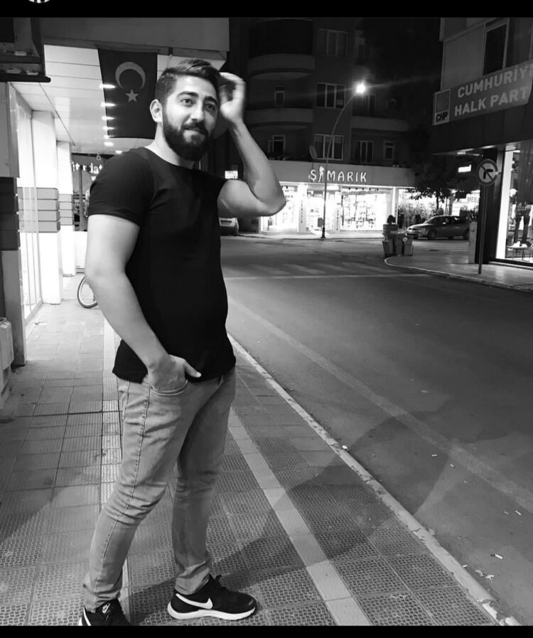  34888154  Kaan, 31 ,    