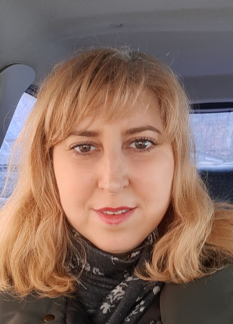  32913084  Irina, 51 ,    