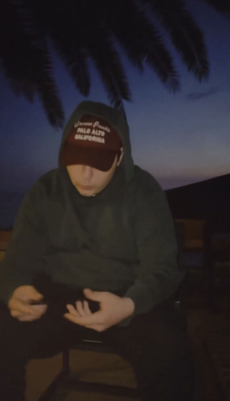  28994944  Astan, 21 ,    