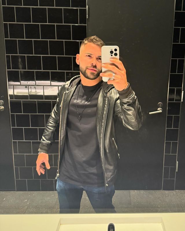  43560624  , 35 ,    -