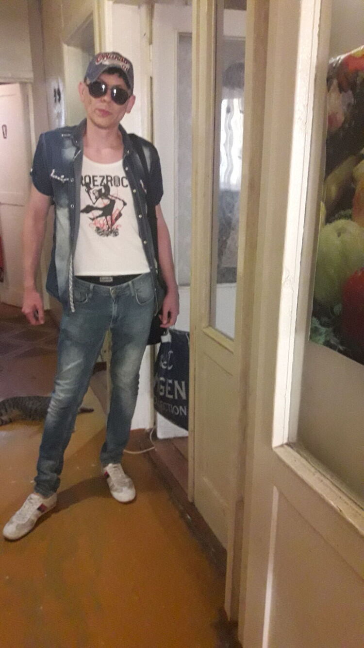  42504194  , 37 ,    