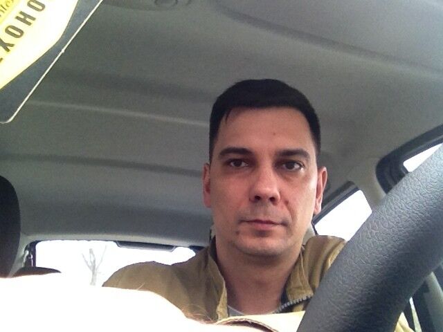  9652514  Anton, 44 ,    