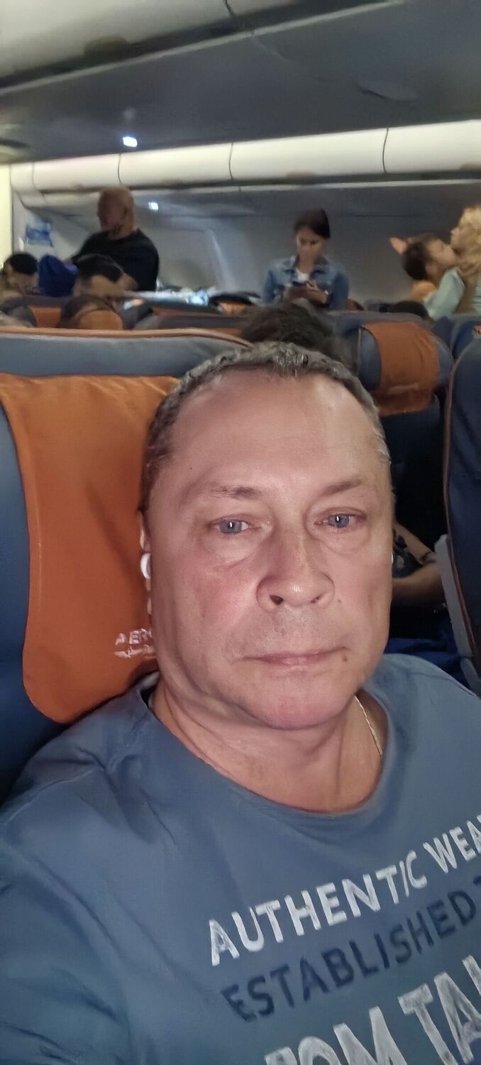  52757164  IGOR, 56 ,     