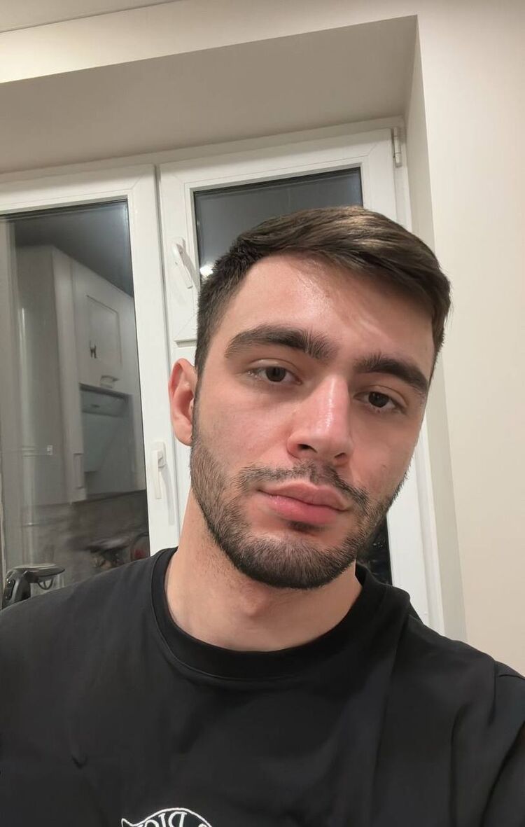  47524184  , 35 ,    