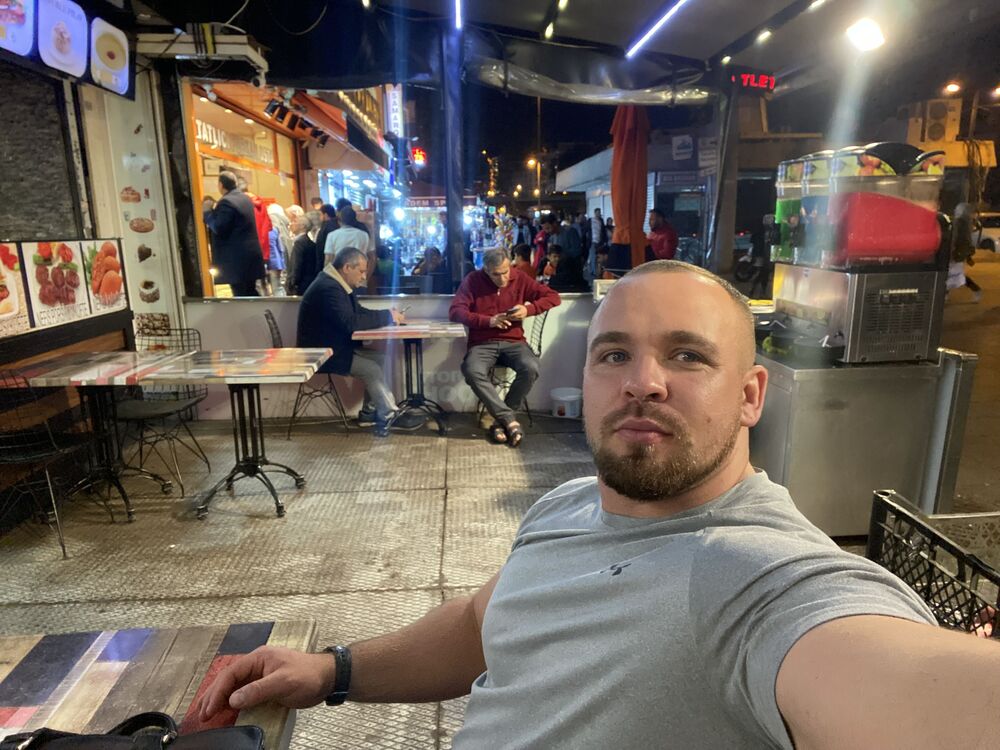  ,   Max, 37 ,   ,   