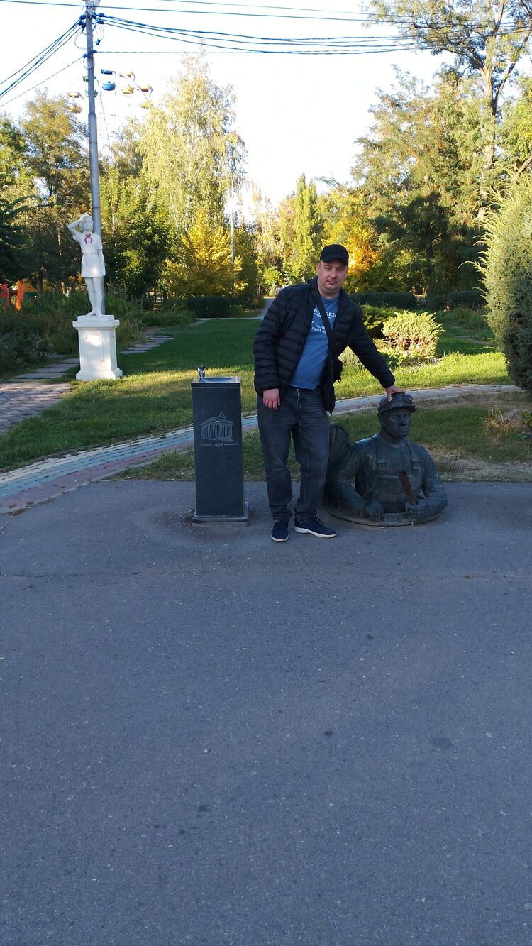  53764164  Oleg, 37 ,    