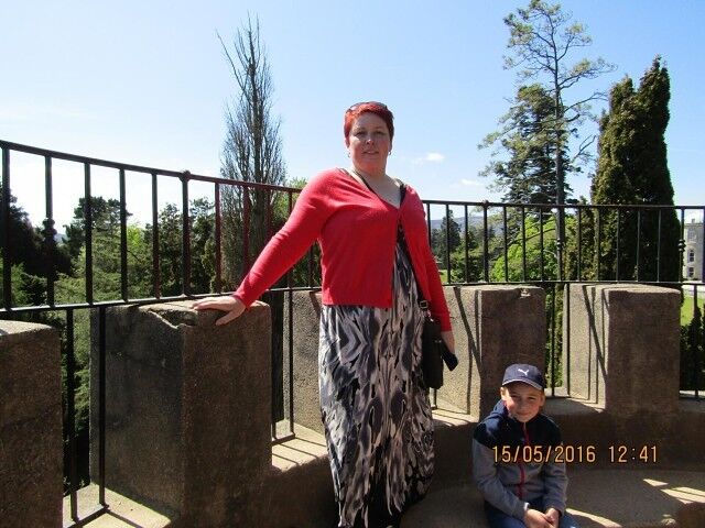  8045874  Larisa, 50 ,    Granard