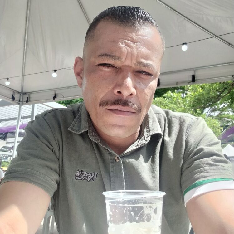  54521634  Rodrigo, 39 ,    -