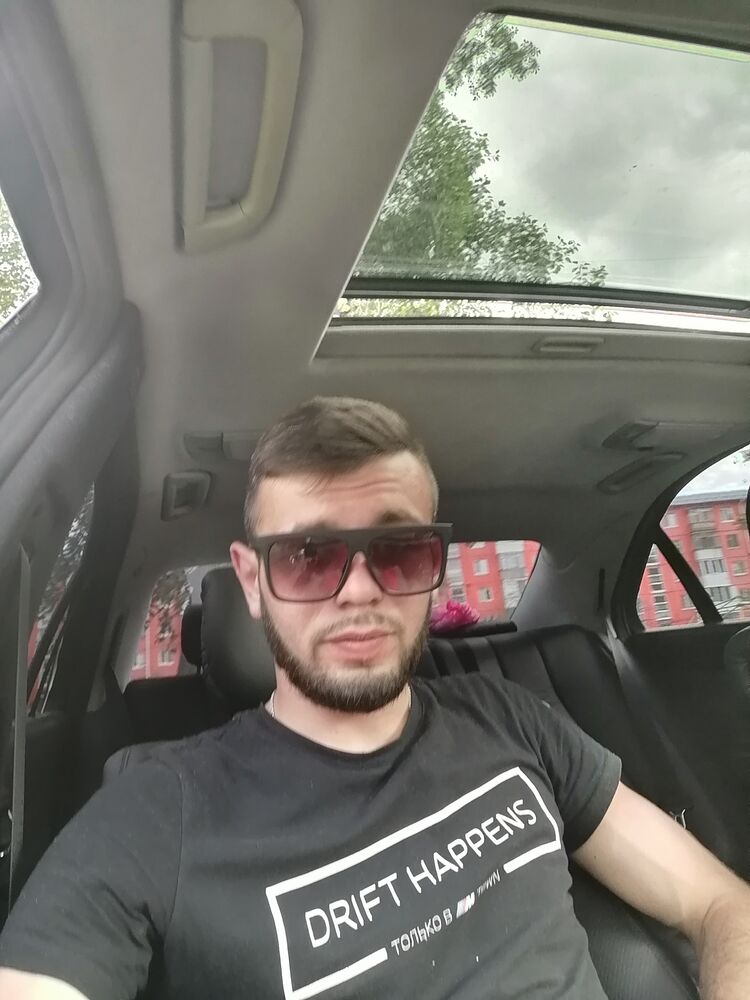  27029194  Denis, 27 ,    