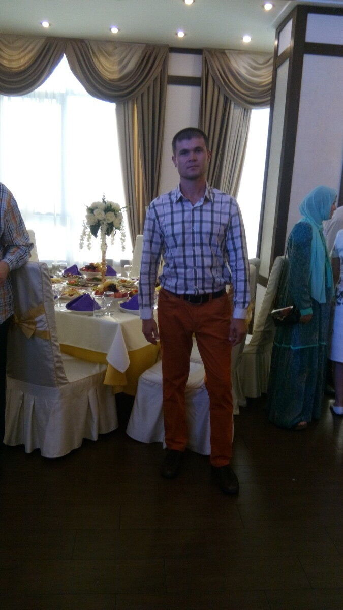 ,   Ahmad, 42 ,     , c 