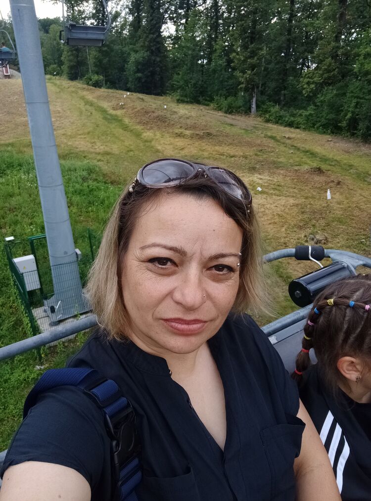  52884354  , 49 ,    