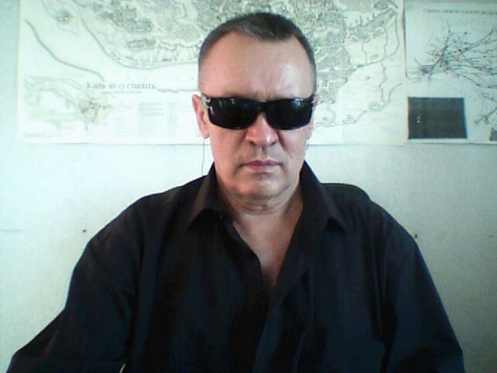  ,   Viktor, 60 ,   ,   , c 
