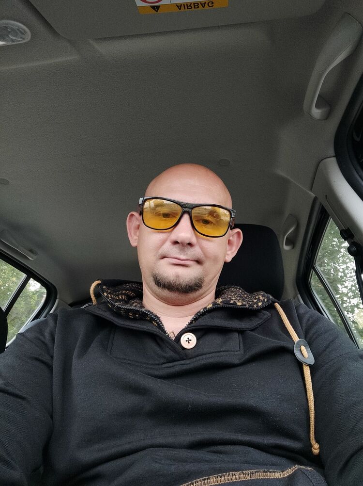  ,   Anton, 40 ,   ,   , c , 