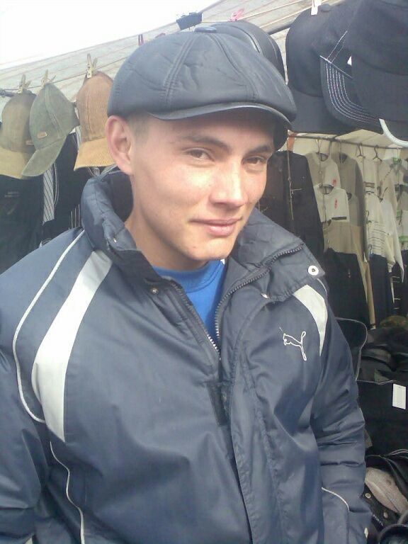  --,   Alecs, 38 ,   