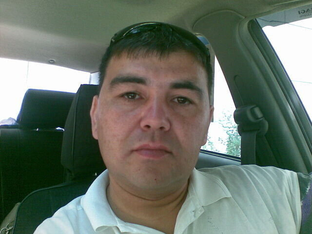  20549764  Sergey, 51 ,    