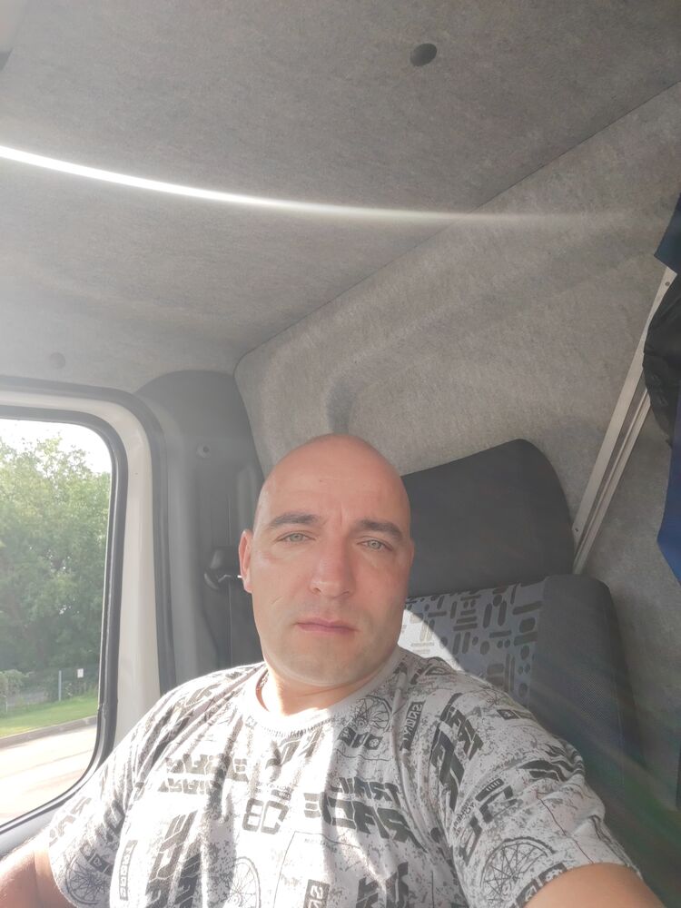 52828164  , 39 ,     