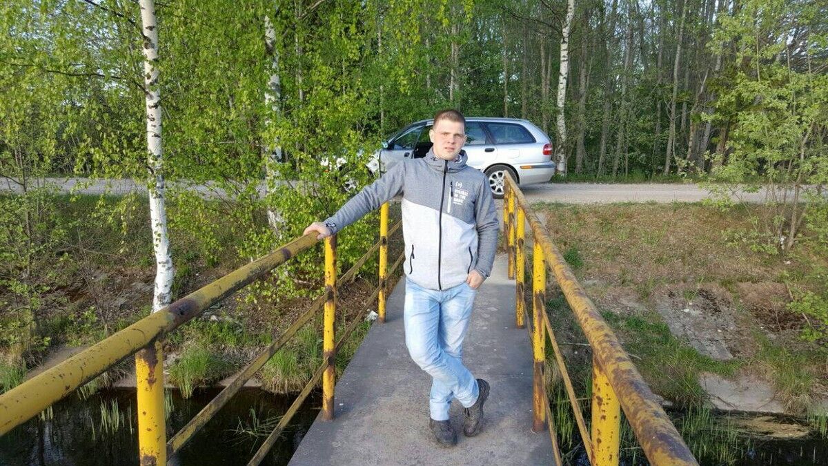  8147134  Aleksei, 49 ,    