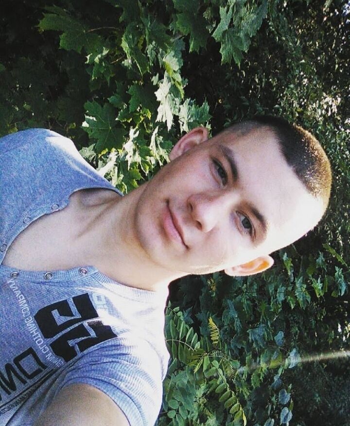 27889824  Vlados, 28 ,    