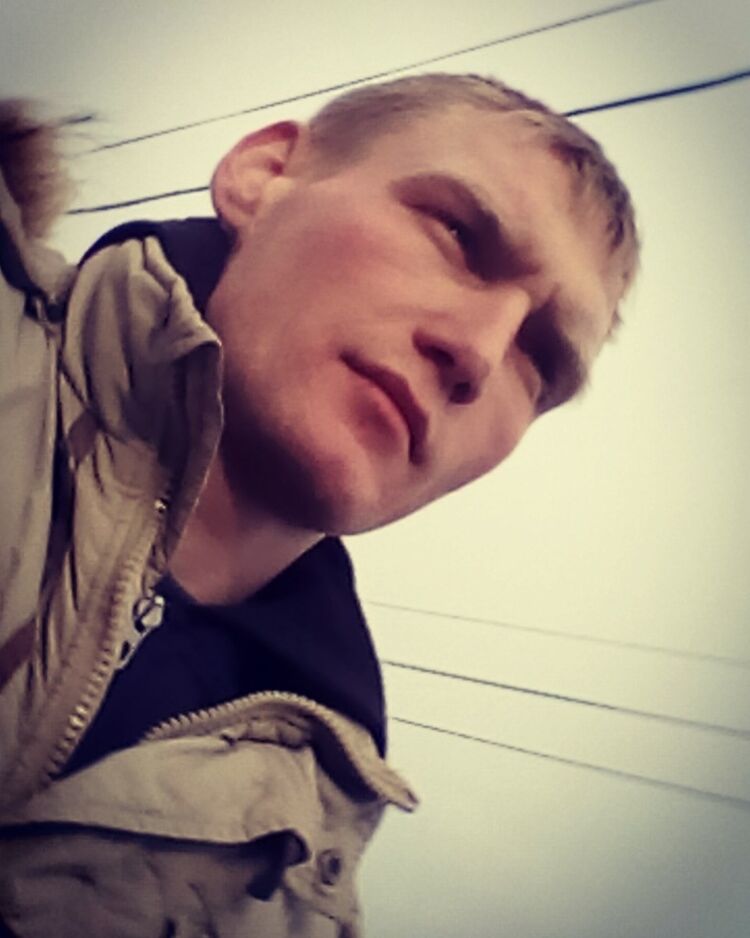  12045864  Vladimir, 32 ,    -