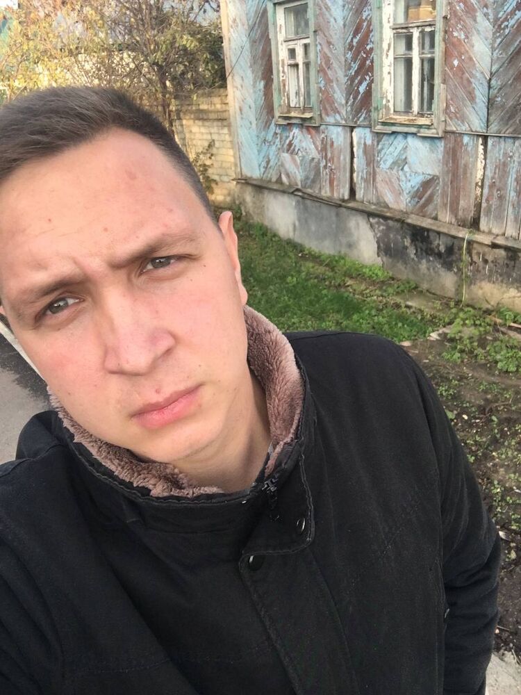  ,   Andrei, 25 ,   ,   , c 