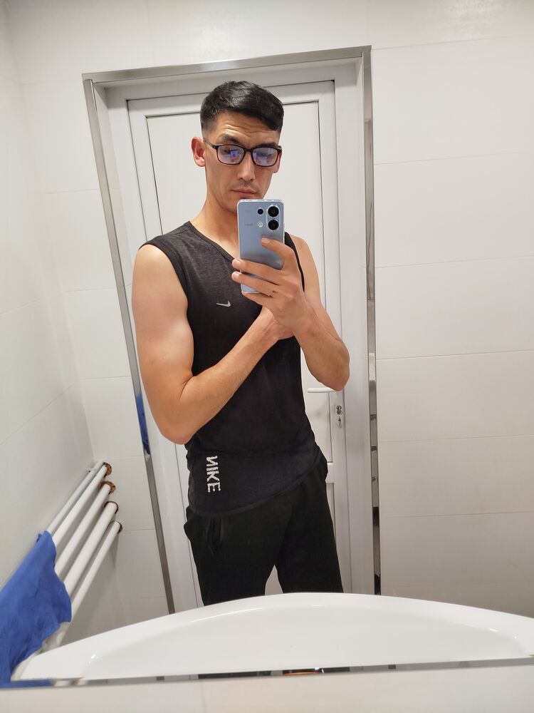  48302924  o, 33 ,    