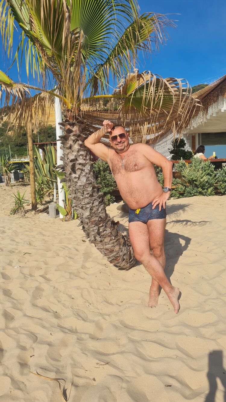  Lisbon,   Yuriy, 51 ,   ,   