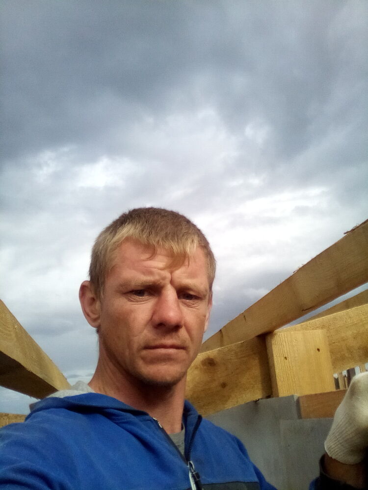  29517314  Viktor, 36 ,    