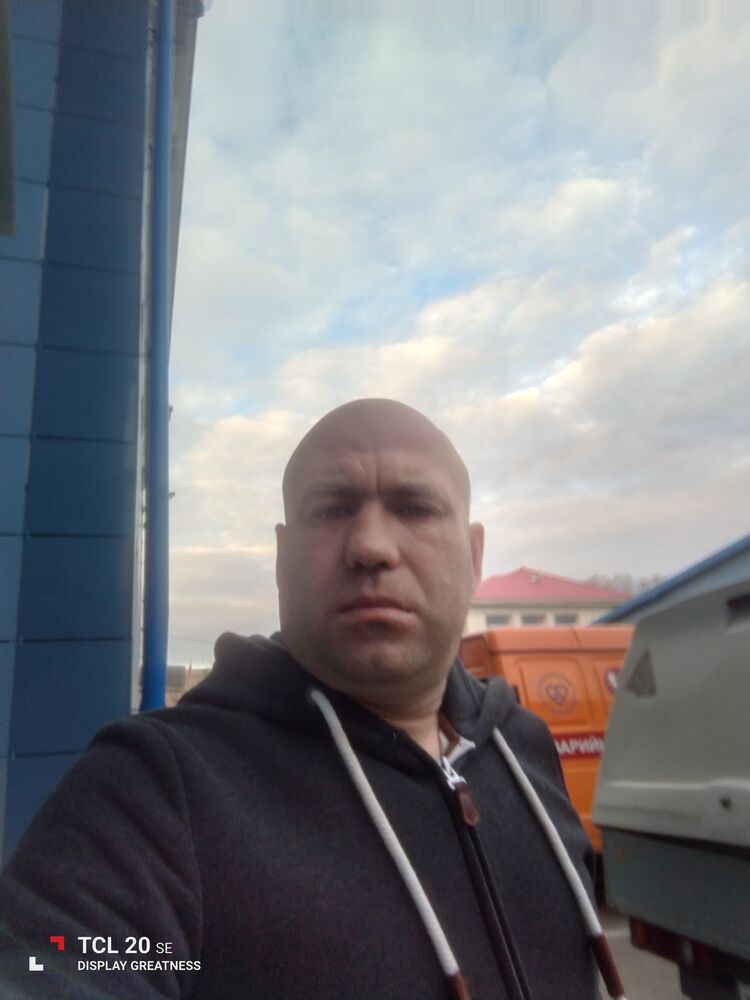  42364074  , 37 ,    -