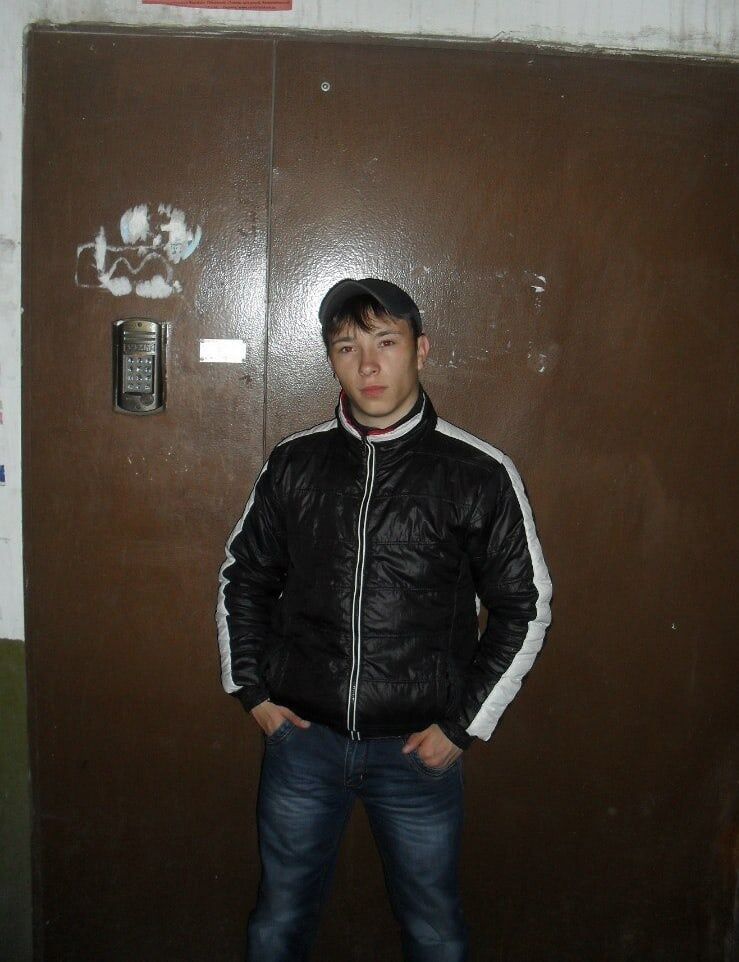  36163864  Roman, 29 ,    -